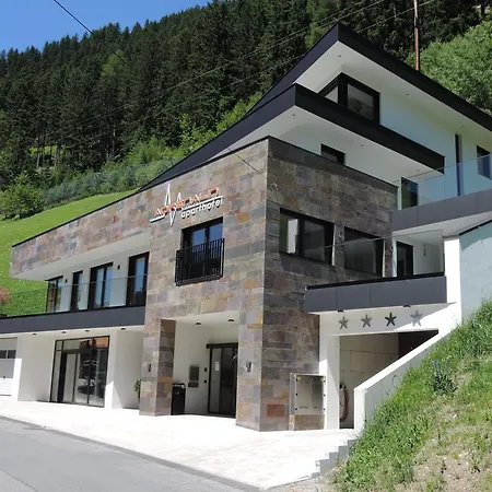 Aparthotel Adrenalin 4*